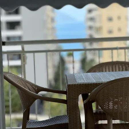 Tahiri Apartamento Vlorë
