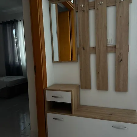 Tahiri Vlorë